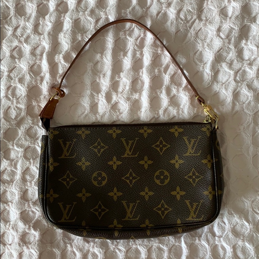 Louis Vuitton Pochette